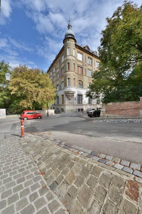 Buda Batthiany Square, 6 Budapest Exterior foto